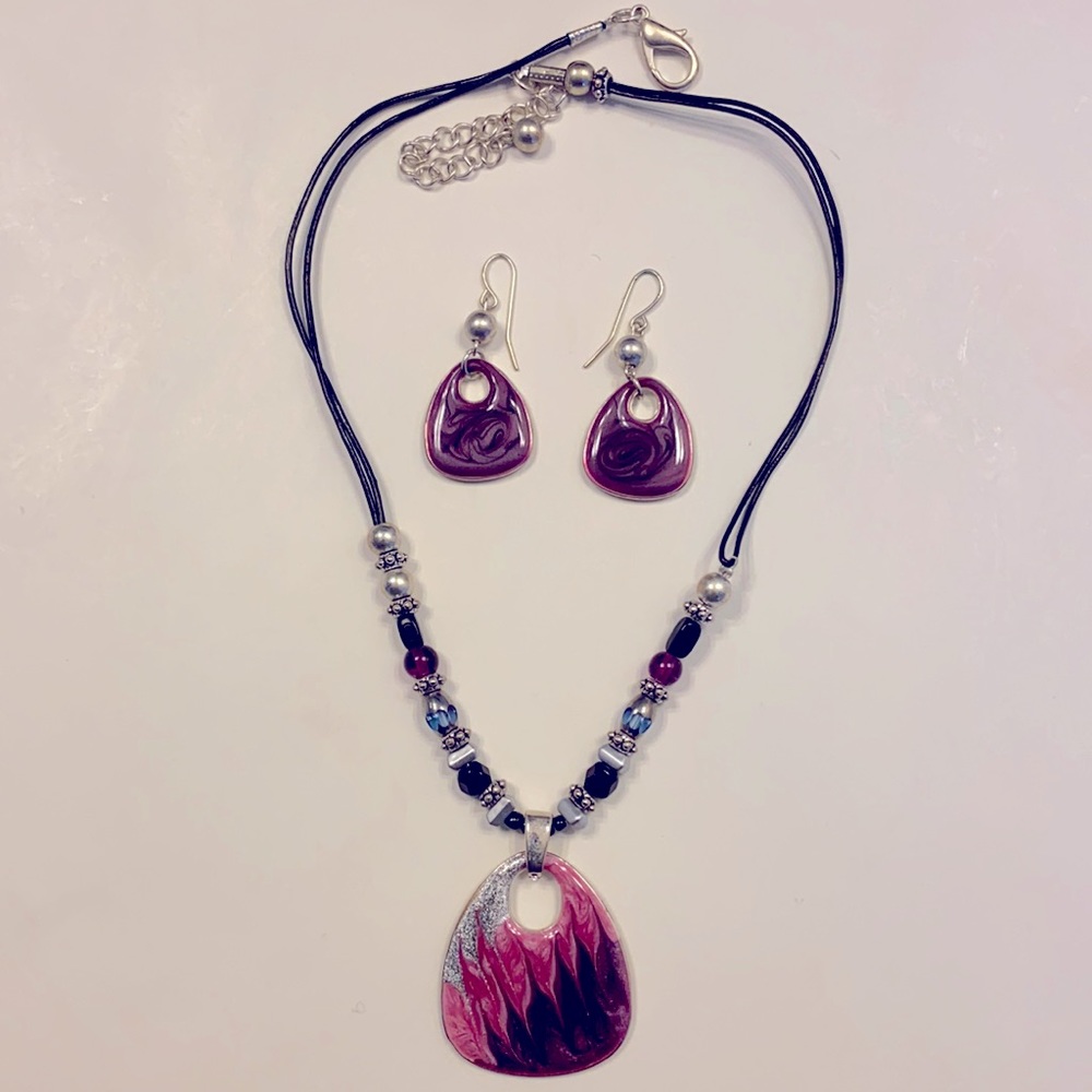 Purple necklace set